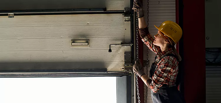 Addressing Common Garage Door Stoppage Issues in Alice, TX